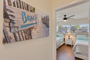 3 bedrooms, free WiFi, bed sheets - Shore Lake on 88th—Waterfront Pool Home w/ Dock, Lanai, Fire Pit & Near Gulf Beaches (Seminole)