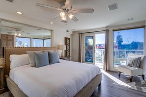 4 bedrooms, desk, iron/ironing board, free WiFi