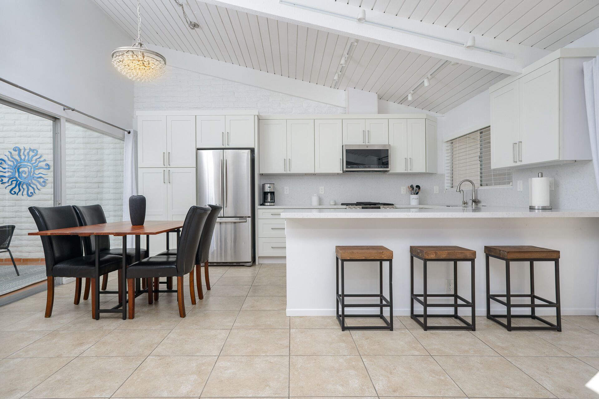 Bright One Level Condo in La Costa