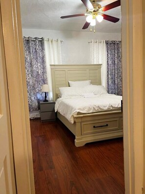 2 bedrooms, WiFi, bed sheets - Cozy 2-Bedroom home near Rittenhouse area (Philadelphia)
