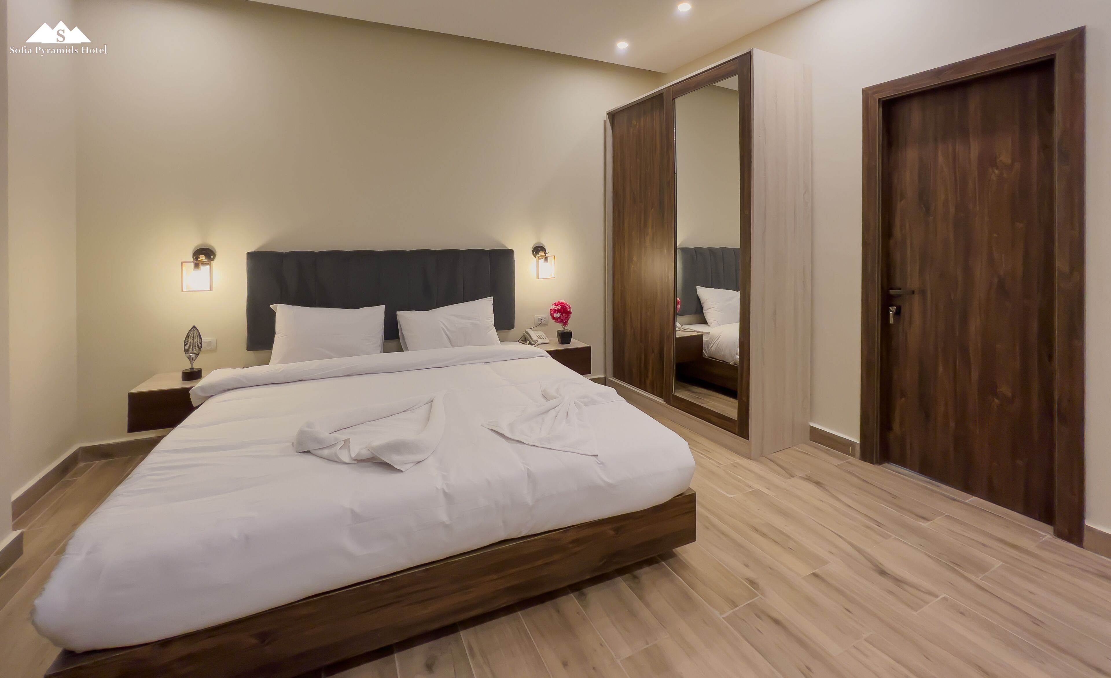Standard Double Room | Minibar, in-room safe, blackout curtains, soundproofing