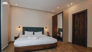 Standard Double Room | Minibar, in-room safe, blackout drapes, soundproofing - Sofia Pyramids Hotel (Giza)