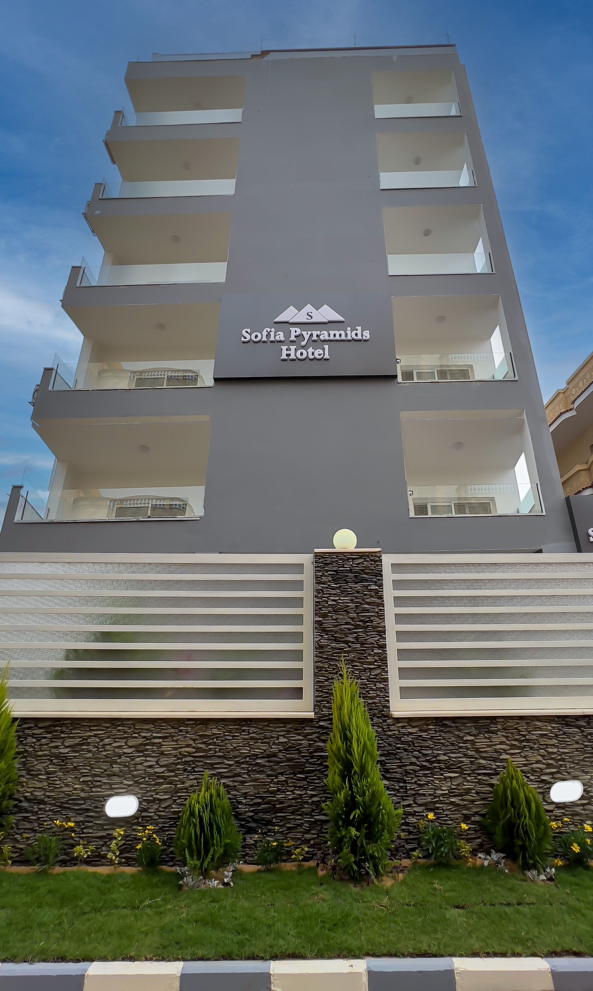 Photo - Sofia Pyramids Hotel