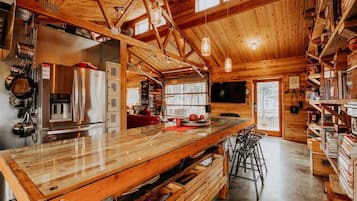 House | 3 bedrooms, travel crib, WiFi (free)