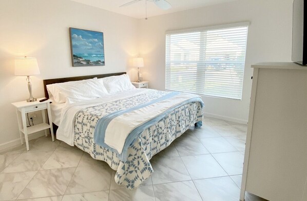 3 Schlafzimmer, Schreibtisch, Bügeleisen/Bügelbrett, WLAN