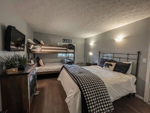 4 chambres, bureau, Wi-Fi, draps fournis