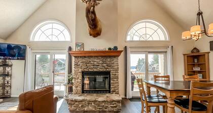 Walk to Ski Slopes at Wisp, Super Close Lake Access, Dock