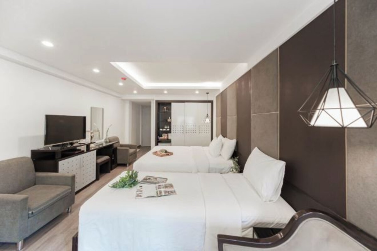 Ropa de cama hipoalergénica, edredón y minibar 