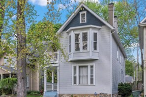 Exterior - Unwind and relax in this idyllic Short North hangout. (Columbus)