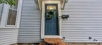 Unwind and relax in this idyllic Short North hangout.