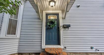 Unwind and relax in this idyllic Short North hangout.