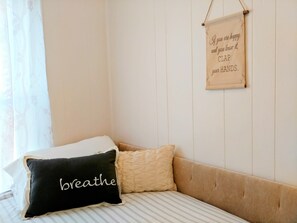 3 bedrooms, iron/ironing board, travel crib, free WiFi