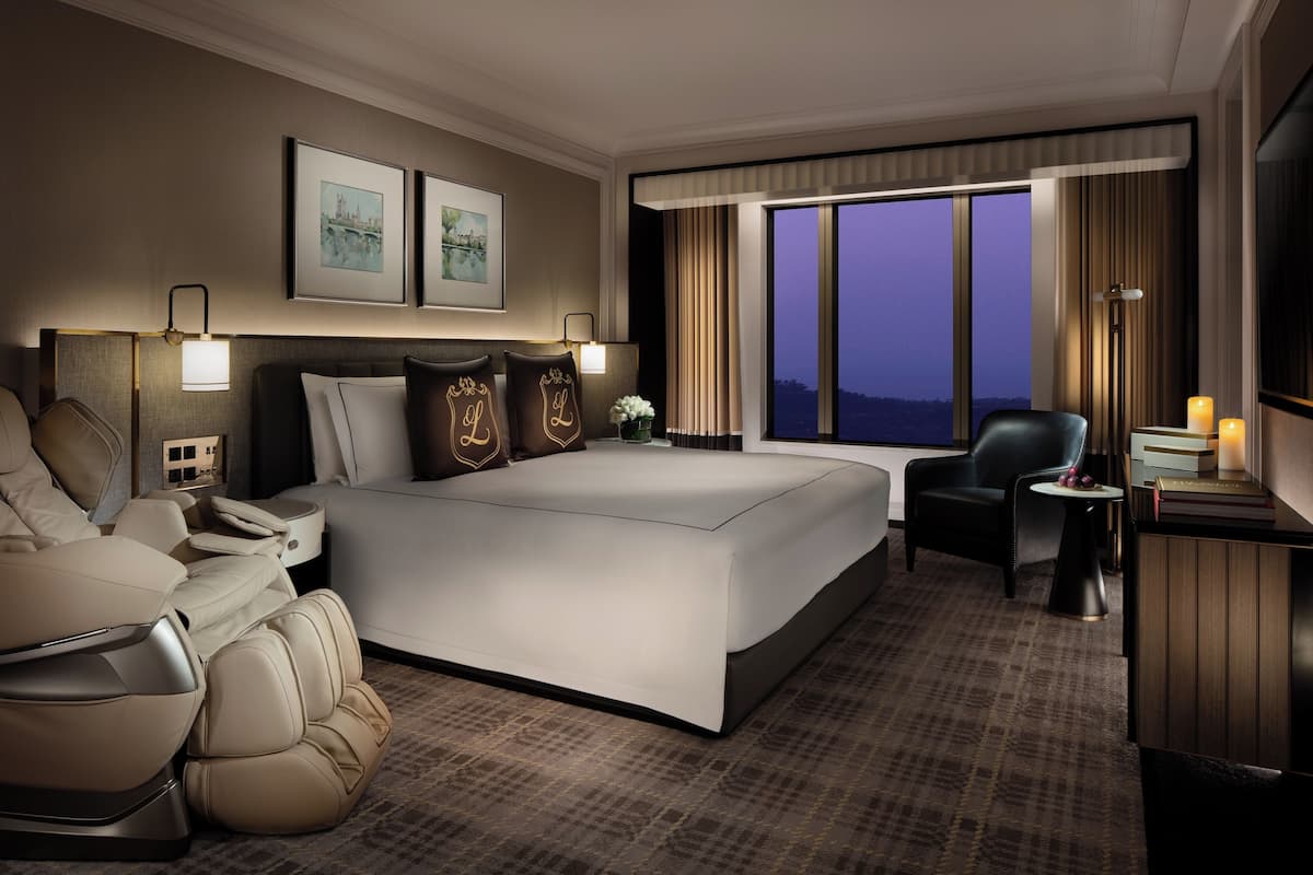 Superior Suite | 1 bedroom, minibar, in-room safe, individually decorated