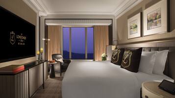 Suíte | 1 quarto, frigobar, cofres nos quartos, individualmente decorados