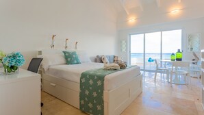 Exclusive Apartment | Desk, iron/ironing board, free WiFi, individually furnished
