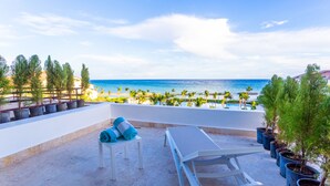 Exclusive Apartment | Terrace/patio