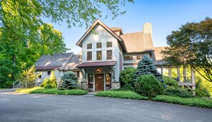 Exterior - Whisper Mountain Lodge | Luxurious Home with Long-range Mountain Views (Leicester)