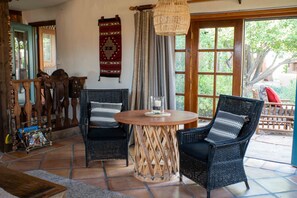 Interior - Adorable Casita in The Enchanted Circle (El Prado)