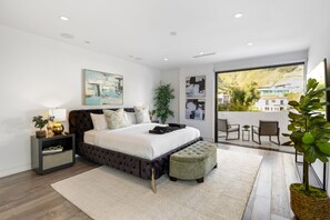 House, Multiple Beds, Private Pool, Pool View | 3 bedrooms, individually decorated, individually furnished, desk - Franklin Modern (West Hollywood)