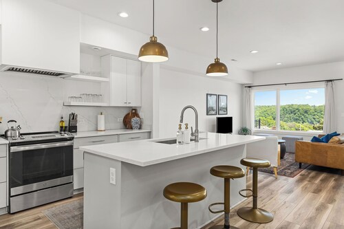 Modern Townhome w/ Private Garage + Downtown Views