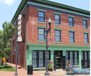 Exterior - Modern Downtown Townhome w/ Private Garage + Views (Lynchburg)