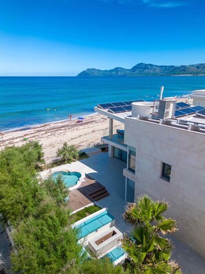 Accommodatie ligt op het strand
