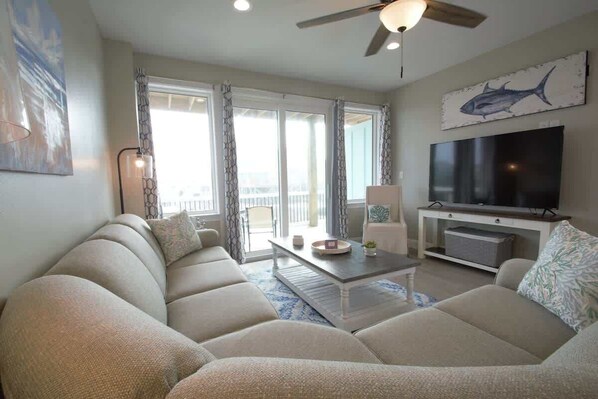 Smart TV - Heated pool & walk to beach! Book for Fall now! (Gulf Shores)