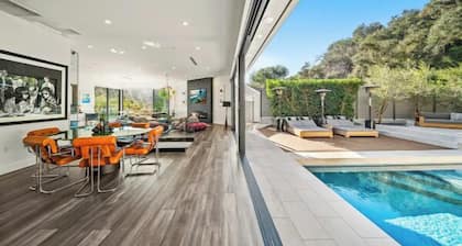 Willow Glen - Hollywood Hills Multi-level Villa With Theater & Pool