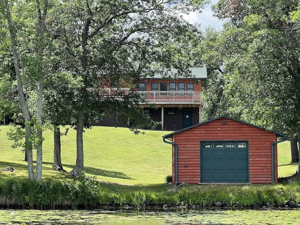 Secluded Lake House on 32 acres