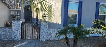 Modern Apartment Located in the Beautiful Groves Area