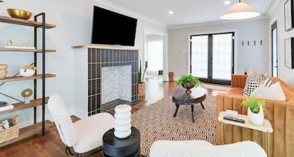 Evangeline House! Beautifully remodeled & Super Close to Downtown