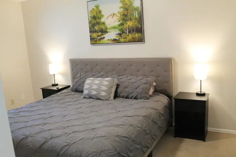 Northeast Charm, 5 miles to downtown! St. Anthony Vrbo