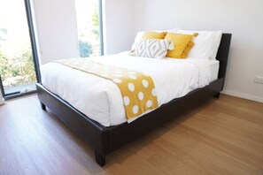 2 chambres, fer et planche à repasser, accès au Wi-Fi (inclus)