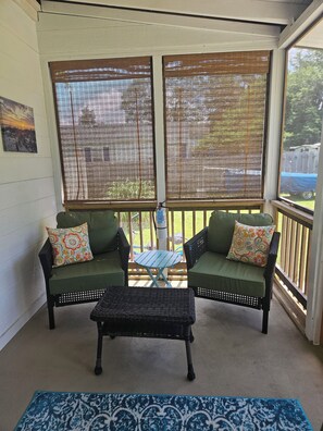 Interior - Sept & Oct dates filling up, book 3 nights, get 4th half off! Best Sunsets! (Lower Township)