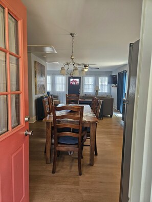 Dining - Last of July dates still available, 10% off! Best sunsets! (Lower Township)