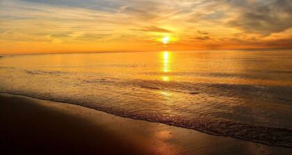 June - Aug dates still available, rent 4 nights, get 5th half off! Best sunsets!