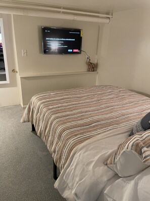 1 chambre, bureau, fer et planche à repasser, Wi-Fi