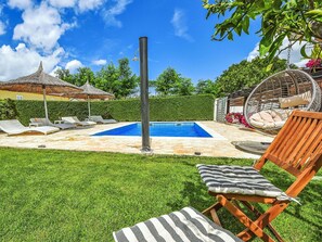 Pool - Beautiful apartment for 4 people with A/C, WIFI, pool, TV and terrace (Biograd Na Moru)