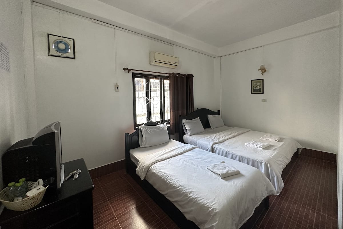 Standard Double or Twin Room | Desk, soundproofing, free WiFi