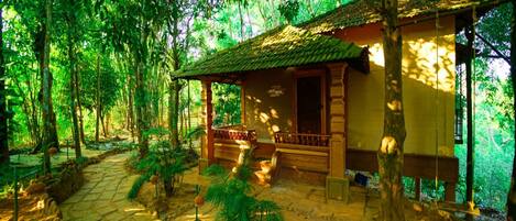 Romantic Villa | 1 bedroom, desk, free WiFi, bed sheets