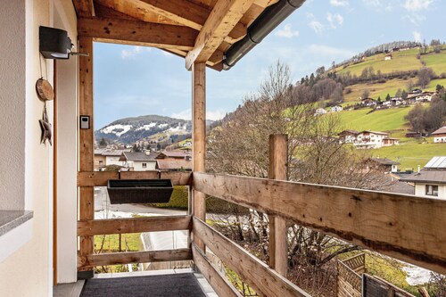 Apartment 'Bergwelt B' with Mountain View, Balcony and Wi-Fi