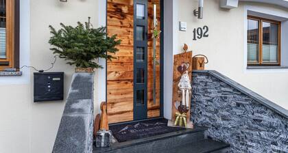 Apartment 'Bergwelt A2' with Mountain View, Balcony and Wi-Fi
