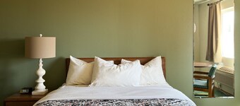 The Trail Inn - Sutton, Nebraska - US-6 HWY