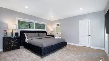 Villa, Multiple Beds, Patio, Garden View (Hidden Valley Pl) | 3 bedrooms, desk, laptop workspace, individually decorated