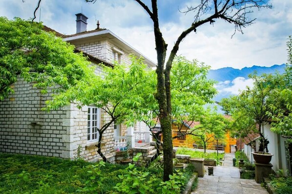 Mặt tiền nơi lưu trú