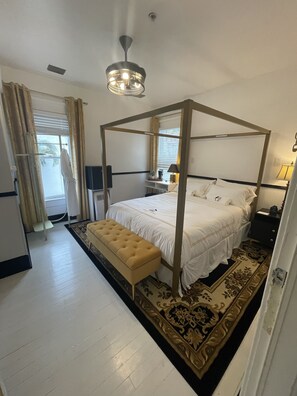 Executive Room | Egyptian cotton sheets, premium bedding, down comforters