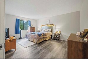 2 habitaciones, escritorio, wifi y ropa de cama 