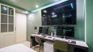 Minibar, sistema de insonorización, wifi gratis y ropa de cama