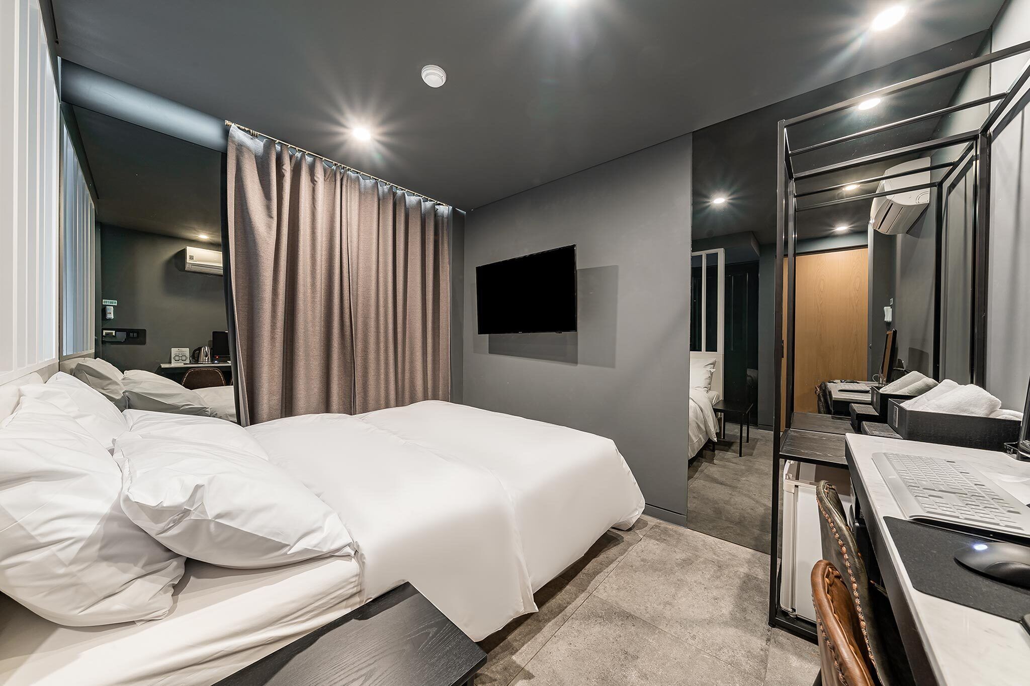 Photo - Shinchon Wol Hotel