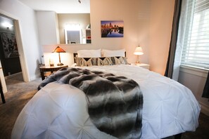 3 habitaciones, escritorio, tabla de planchar con plancha y wifi gratis 